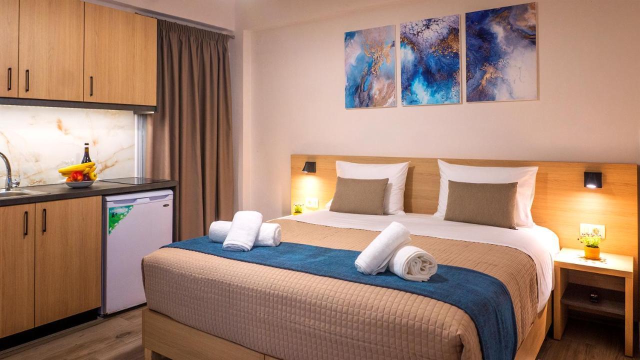 Nicole Rooms Palaiochora Exterior foto