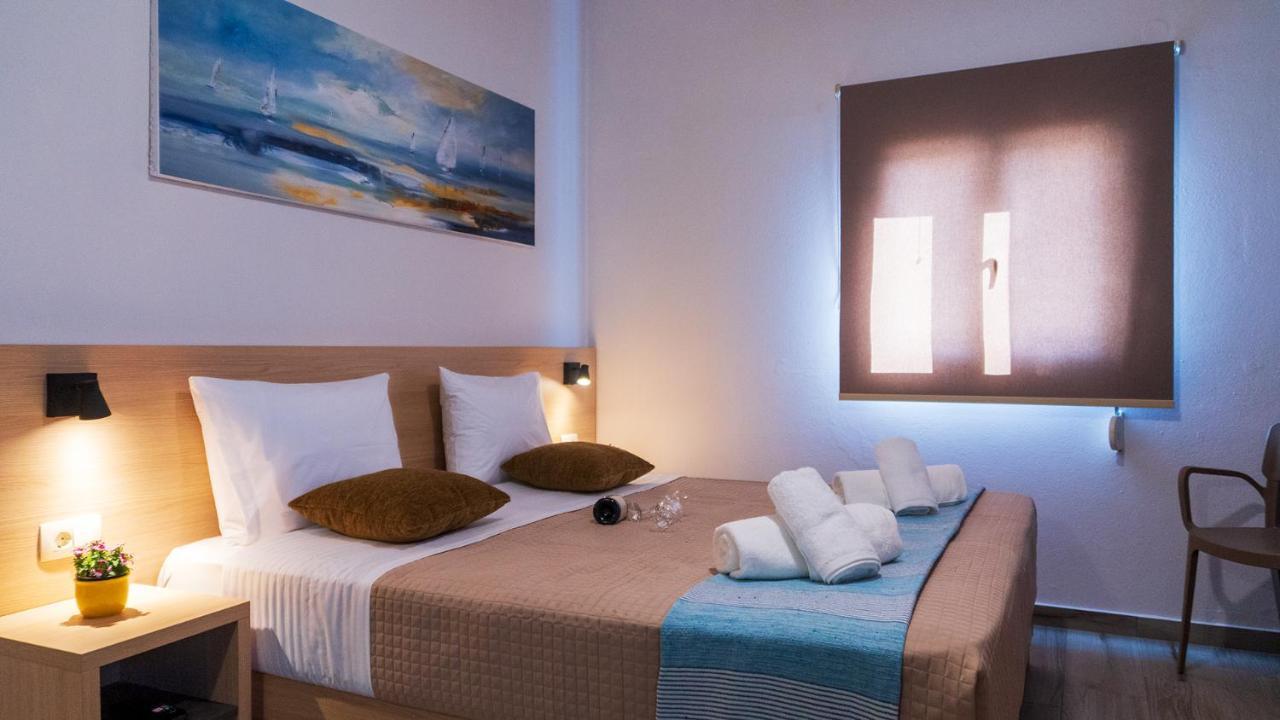 Nicole Rooms Palaiochora Exterior foto