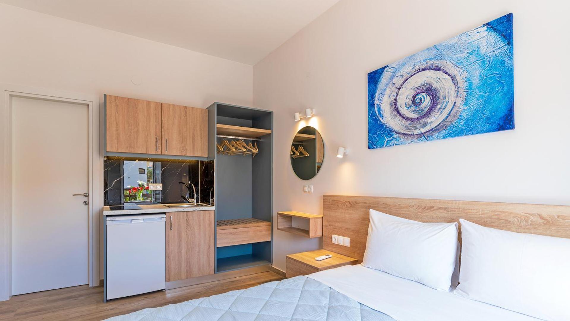 Nicole Rooms Palaiochora Exterior foto